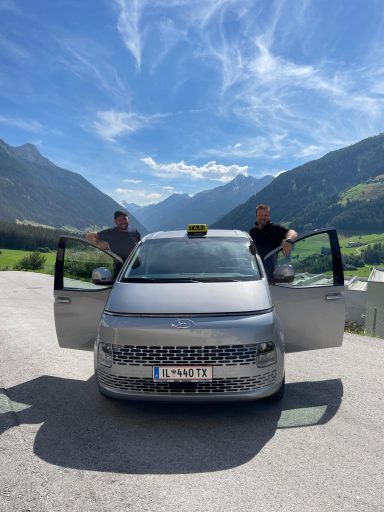 Clemens und Hubert - Taxi Stubai